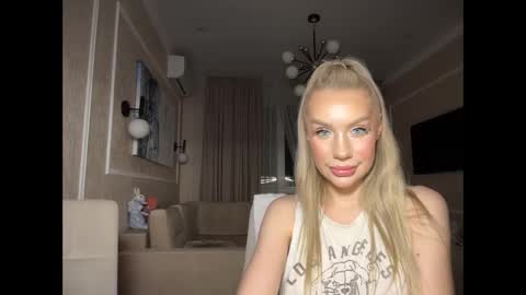 onesweet_baby online show from February 9, 2025, 4:07 pm