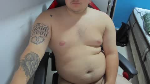 Snapshot of onewhiteboichub chatting on October 3, 2025, 2:25 pm Andres INDEPENDENT MODEL online show from October 3, 2025, 2:25 pm