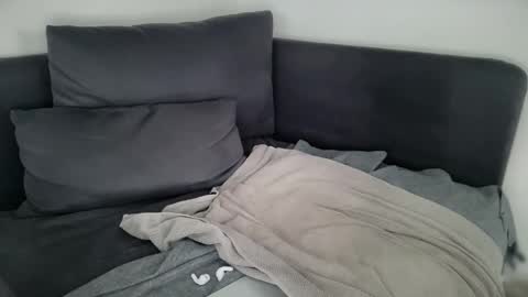 onkel90 online show from April 27, 2026, 5:44 pm