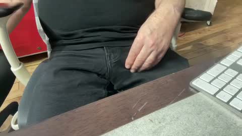 onlocationnyc online show from February 4, 2025, 11:59 pm