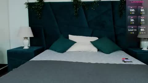 Erick  online show from November 24, 2025, 6:07 pm