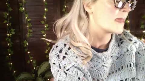 Onyx online show from December 2, 2025, 3:23 am