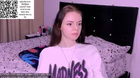 only_sarah1 online show from January 14, 2025, 11:37 pm