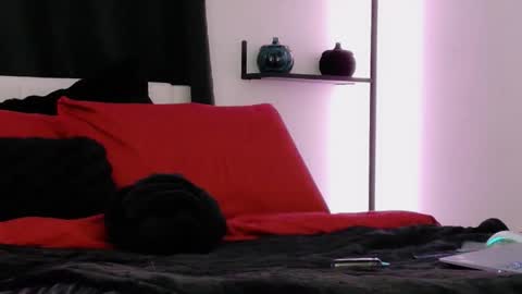 Audrey online show from May 3, 2026, 11:33 pm