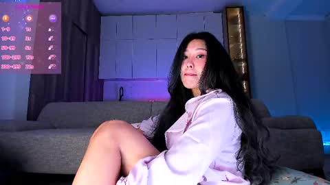 Amelia online show from March 7, 2025, 2:34 pm