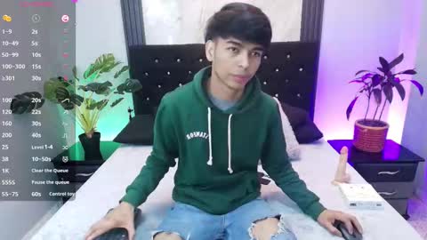 Snapshot of onlyjos_ chatting on November 8, 2025, 7:12 pm Josh - Schedule 1400 - 2200 online show from November 8, 2025, 7:12 pm