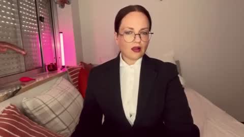 The cutest model on this site online show from June 18, 2026, 8:13 pm