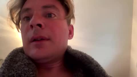 onlyloveyoutwice2016 online show from March 21, 2026, 9:36 am