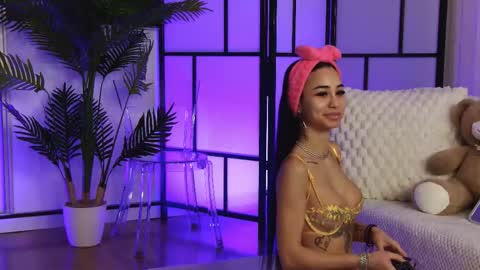 Xandra online show from February 3, 2026, 6:40 am