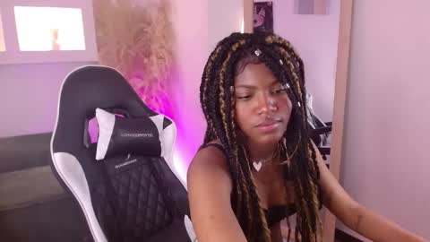 Snapshot of onyx_ebony chatting on October 30, 2025, 3:35 pm onyx_ebony online show from October 30, 2025, 3:35 pm