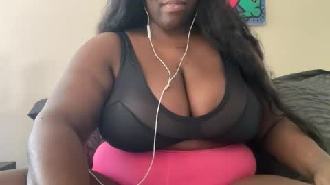 onyxxxmoonwater online show from May 13, 2026, 12:08 am