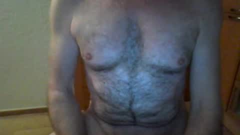 ooehot online show from April 4, 2026, 6:44 am