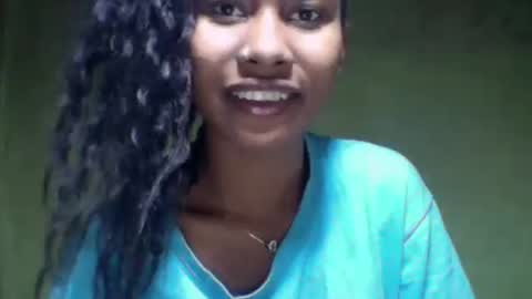 Snapshot of oolyette chatting on October 1, 2025, 7:25 am oolyette online show from October 1, 2025, 7:25 am