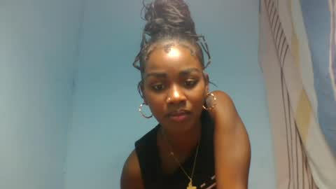 Snapshot of oooorazanasoa chatting on July 12, 2026, 12:07 pm oooorazanasoa online show from July 12, 2026, 12:07 pm