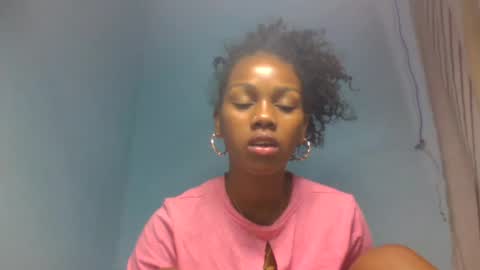 Snapshot of oooorazanasoa chatting on July 17, 2026, 3:57 am oooorazanasoa online show from July 17, 2026, 3:57 am
