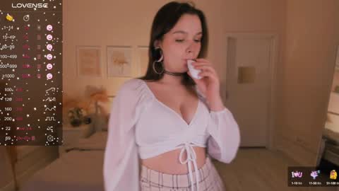 Snapshot of ooops_boobs chatting on January 22, 2025, 1:42 pm Chloe follow me online show from January 22, 2025, 1:42 pm