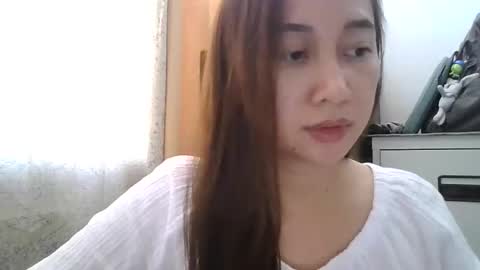 Eloise online show from April 13, 2026, 4:07 am