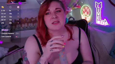 Snapshot of opalreigning chatting on December 10, 2024, 1:11 pm Opal online show from December 10, 2024, 1:11 pm