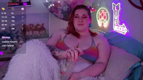 Snapshot of opalreigning chatting on December 17, 2024, 10:01 am Opal online show from December 17, 2024, 10:01 am