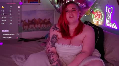 Snapshot of opalreigning chatting on October 11, 2025, 10:14 am Opal online show from October 11, 2025, 10:14 am