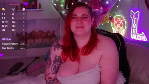 Snapshot of opalreigning chatting on November 20, 2025, 12:27 pm Opal online show from November 20, 2025, 12:27 pm