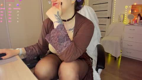 Ophelia online show from March 18, 2026, 4:59 am