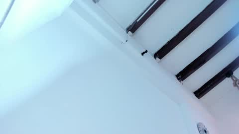 Snapshot of oriana_guzman chatting on February 24, 2025, 12:16 pm Miss Guzman online show from February 24, 2025, 12:16 pm