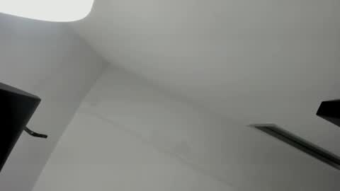 Snapshot of oriana_guzman chatting on September 25, 2025, 10:02 pm Miss Guzman online show from September 25, 2025, 10:02 pm