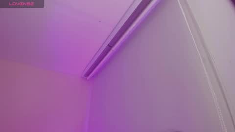 Miss Guzman  online show from April 13, 2026, 11:43 pm