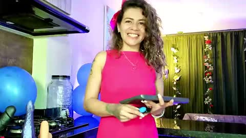 Snapshot of oriana_thomson2 chatting on February 23, 2025, 3:13 am Oriana online show from February 23, 2025, 3:13 am