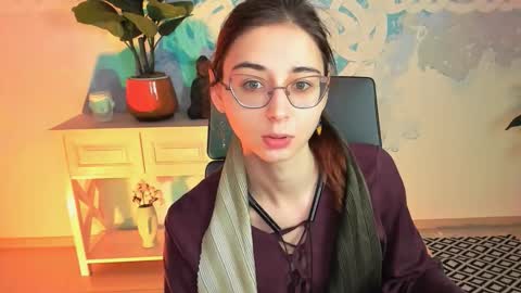 Orianna -  Hi Im into geek culture cosplay crafting LARP games. Shall we play DnD online show from October 17, 2025, 9:12 am