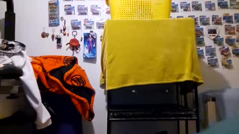 orlandovilla48 online show from December 17, 2025, 9:32 pm