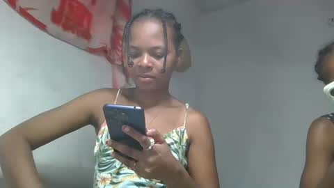 ornellahhh online show from November 12, 2025, 10:04 am