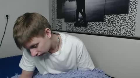 Oscar online show from February 8, 2026, 9:40 pm