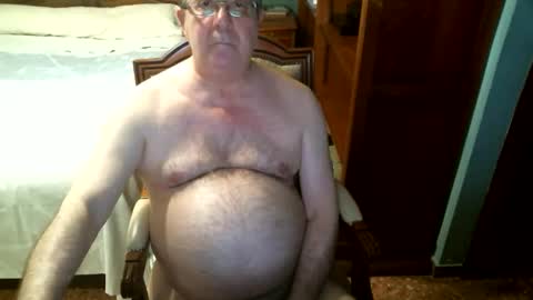 Snapshot of oscarw chatting on June 6, 2026, 3:28 pm Oscar online show from June 6, 2026, 3:28 pm