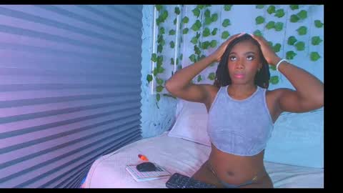 oshun_1 online show from October 4, 2025, 9:46 pm