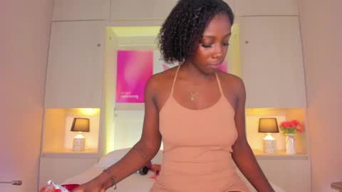Snapshot of oshun_444 chatting on April 1, 2026, 12:06 pm oshun_444 online show from April 1, 2026, 12:06 pm