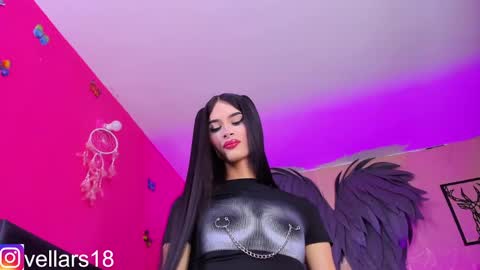 Snapshot of osiris_doll chatting on January 17, 2025, 6:54 pm vella online show from January 17, 2025, 6:54 pm