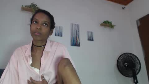 Snapshot of osirishills chatting on November 9, 2025, 7:45 pm OsirisHills online show from November 9, 2025, 7:45 pm