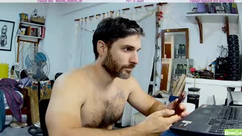 Snapshot of osito_blanco chatting on April 29, 2026, 10:05 pm Osito Blanco online show from April 29, 2026, 10:05 pm