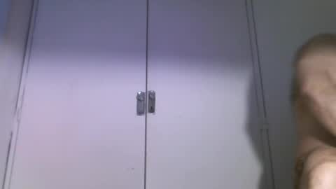 Snapshot of osolicencioso chatting on May 31, 2026, 8:43 pm Oso Licencioso online show from May 31, 2026, 8:43 pm