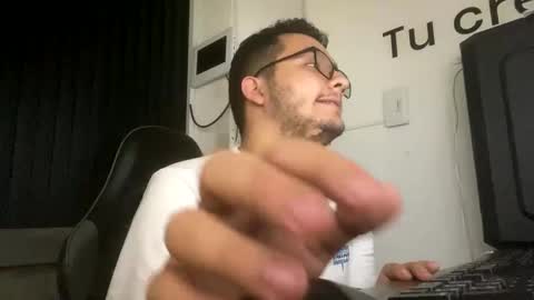 Snapshot of osomalicioso chatting on September 28, 2025, 3:28 pm juan online show from September 28, 2025, 3:28 pm