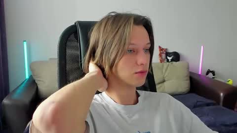 Ostin online show from March 14, 2026, 6:19 am