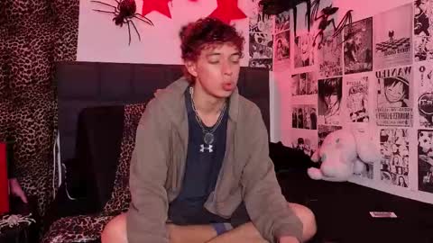 Snapshot of otter_star chatting on December 2, 2025, 3:45 am Princces Albert online show from December 2, 2025, 3:45 am