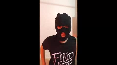 Shy Otter online show from April 19, 2026, 10:47 am