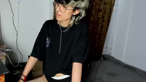 Snapshot of ottoyan_ chatting on December 27, 2024, 9:22 pm Otto 3 online show from December 27, 2024, 9:22 pm