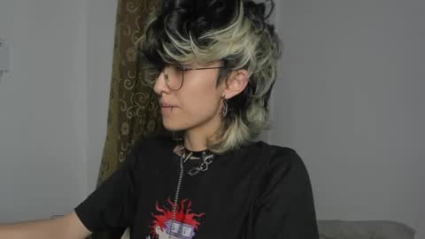 Snapshot of ottoyan_ chatting on January 17, 2025, 4:28 am Otto 3 online show from January 17, 2025, 4:28 am