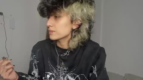 Snapshot of ottoyan_ chatting on January 20, 2025, 4:43 am Otto 3 online show from January 20, 2025, 4:43 am