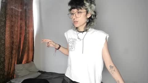 Snapshot of ottoyan_ chatting on February 22, 2025, 7:14 pm Otto 3 online show from February 22, 2025, 7:14 pm