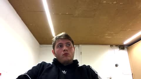 outflayd online show from December 5, 2025, 4:14 pm